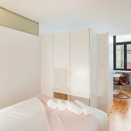 Appartement Guestready - Stylish Haven Near Porto Cathedral Extérieur photo